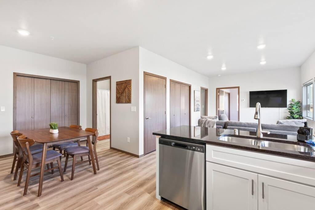 Ferienwohnung Brand New 2 Bd 2 Bth Near Dt And Perry District Spokane Exterior foto